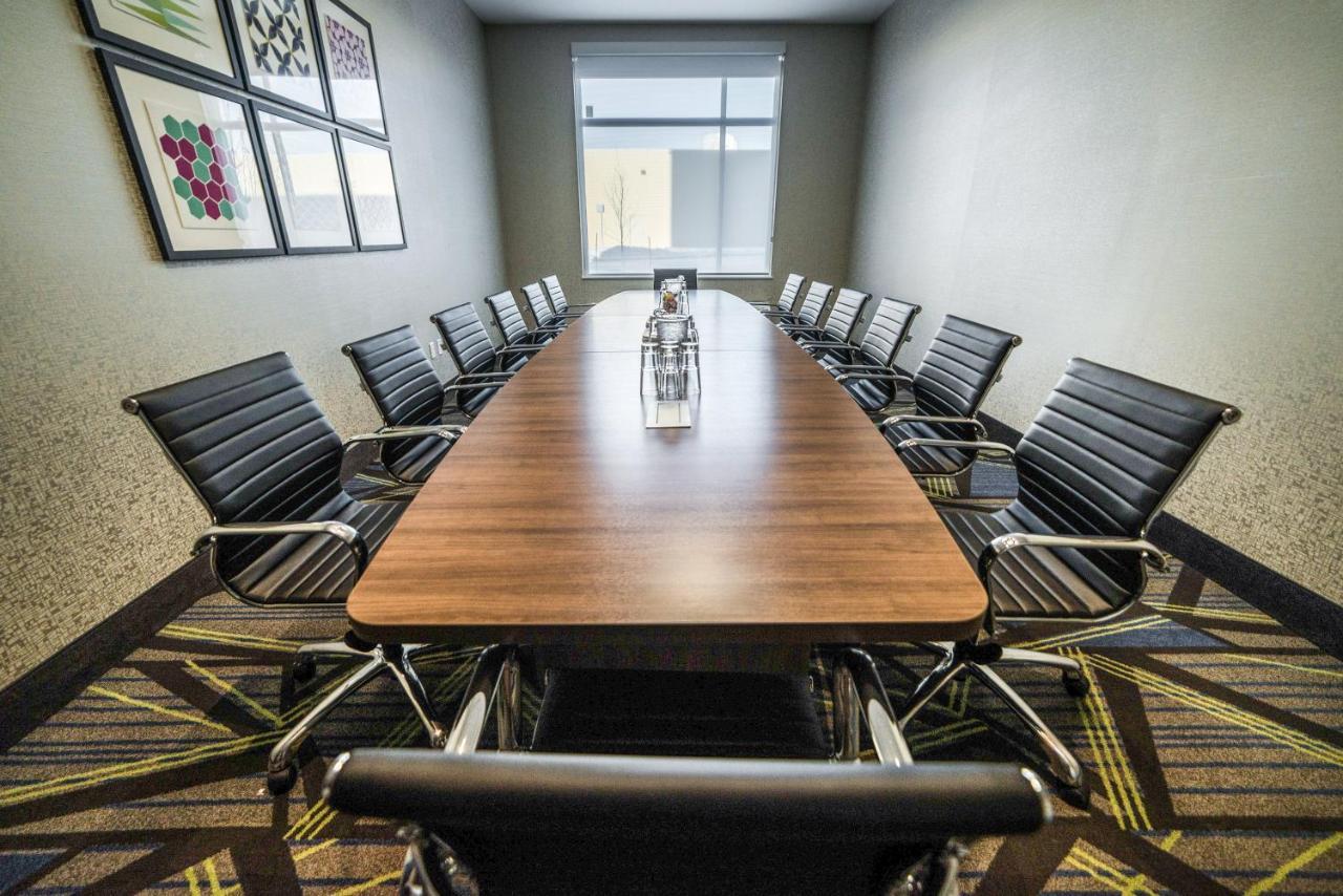 Holiday Inn Express & Suites - West Edmonton-Mall Area By Ihg Exteriör bild