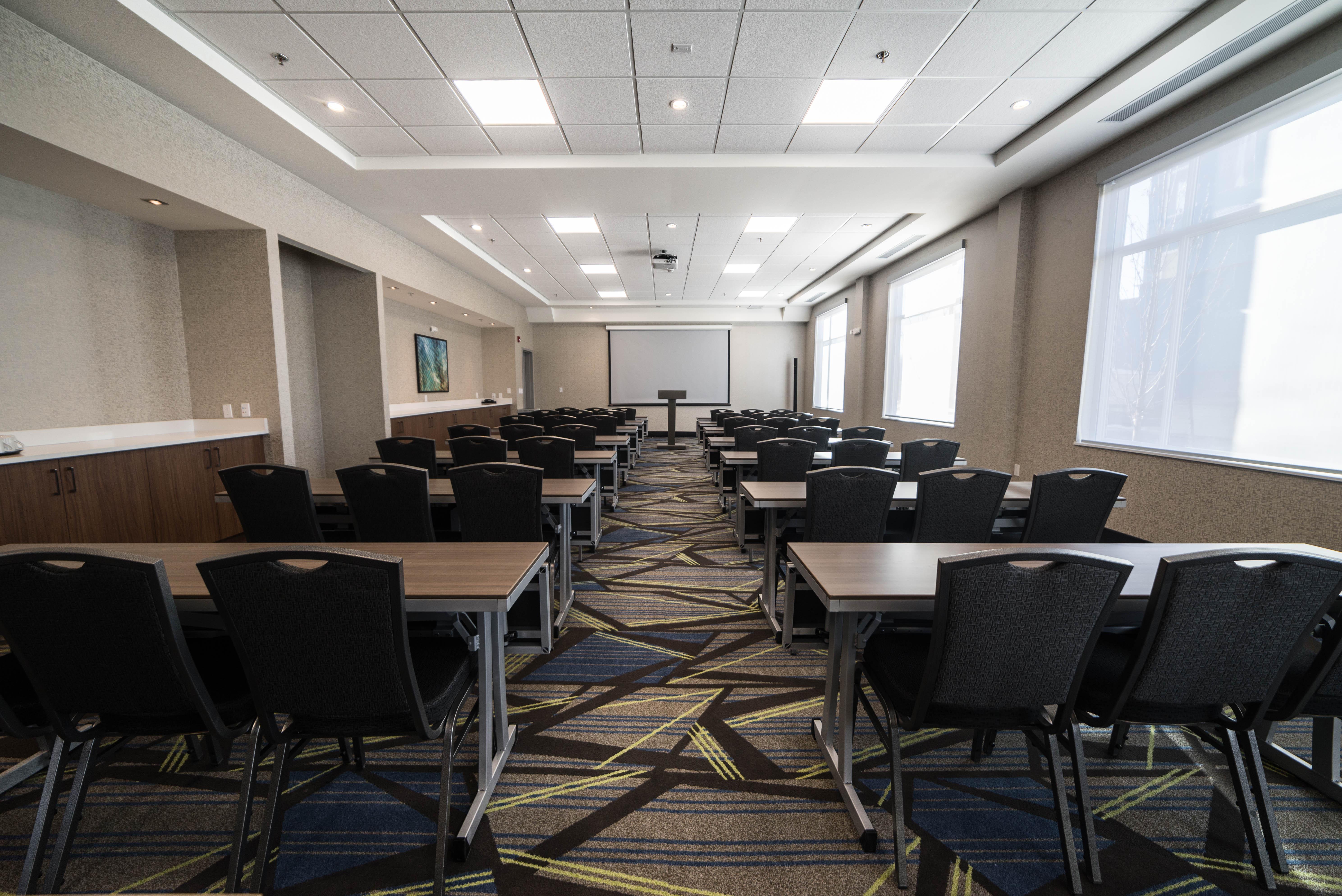 Holiday Inn Express & Suites - West Edmonton-Mall Area By Ihg Exteriör bild