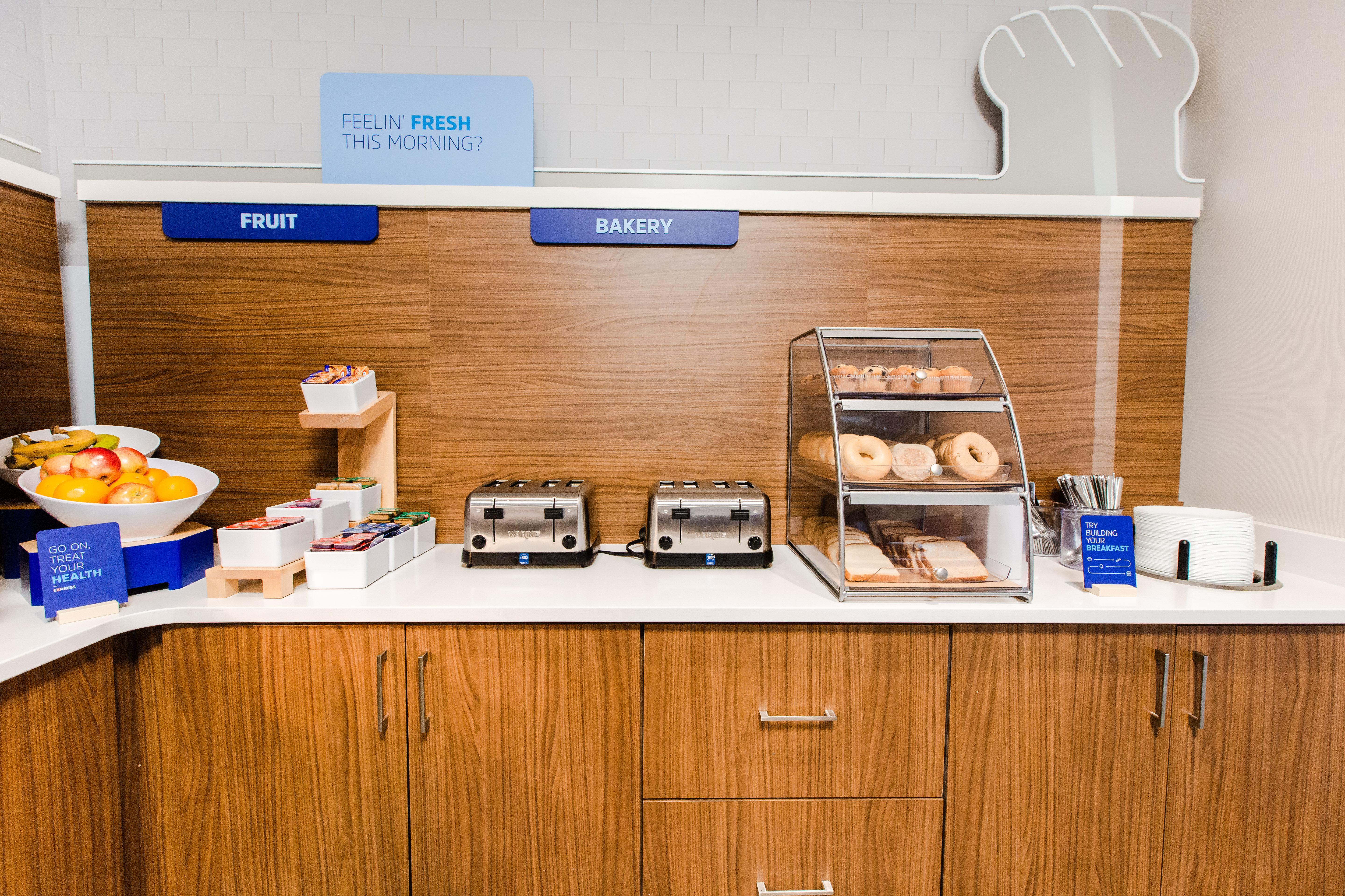 Holiday Inn Express & Suites - West Edmonton-Mall Area By Ihg Exteriör bild