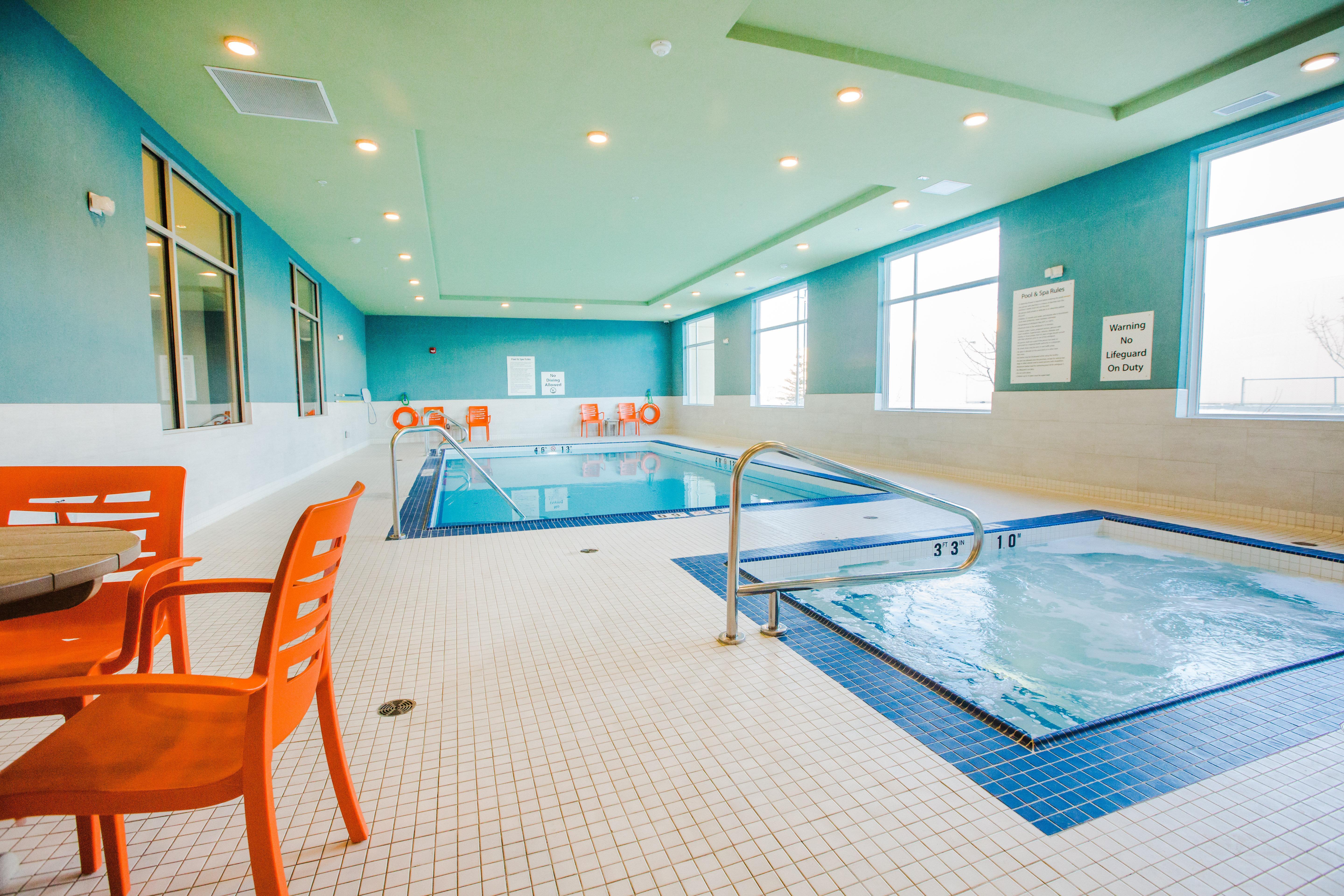 Holiday Inn Express & Suites - West Edmonton-Mall Area By Ihg Exteriör bild